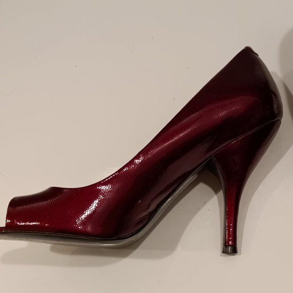 BCBGeneration Peep Toe Red Heels, Size 9.5 B - Picture 7 of 8